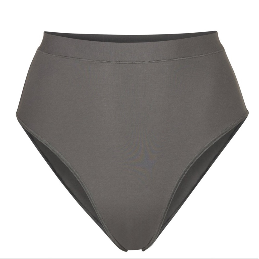 Skims Body Basics High Waist Brief NWT